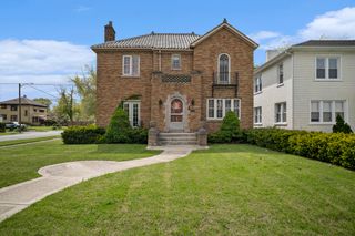 660 Mckinley Street, Gary, IN 46404