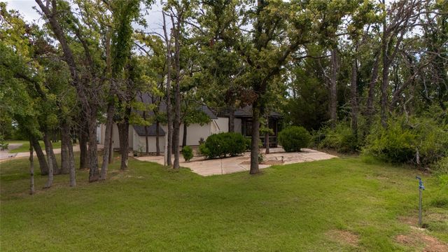 1704 County Road 3555, Paradise, TX 76073