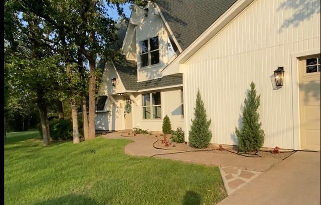 1704 County Road 3555, Paradise, TX 76073