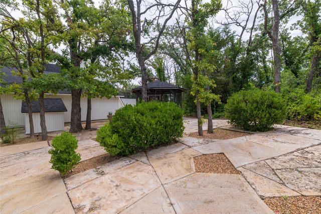 1704 County Road 3555, Paradise, TX 76073