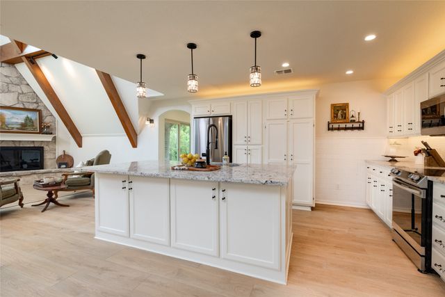1704 County Road 3555, Paradise, TX 76073