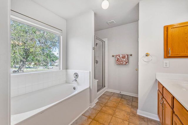 2114 Hidden Meadow ST, New Braunfels, TX 78130