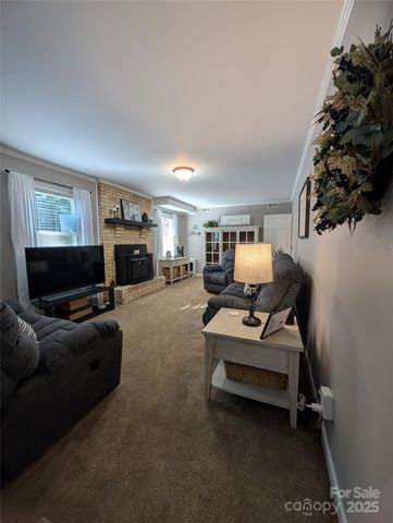 7039 Delisa Drive, Charlotte, NC 28214