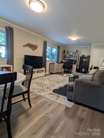 7039 Delisa Drive, Charlotte, NC 28214