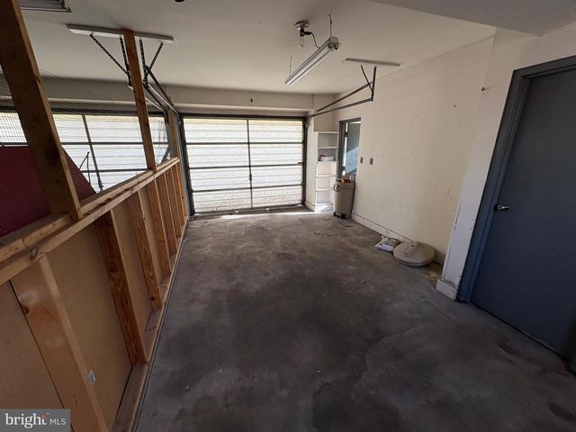 221 E PENN AVE, Wernersville, PA 19565