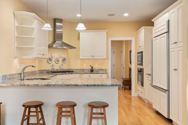 6 Candleberry Lane 27, Belmont, MA 02478