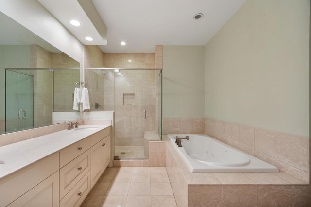 6 Candleberry Lane 27, Belmont, MA 02478