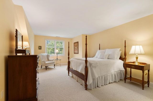 6 Candleberry Lane 27, Belmont, MA 02478