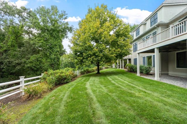 6 Candleberry Lane 27, Belmont, MA 02478