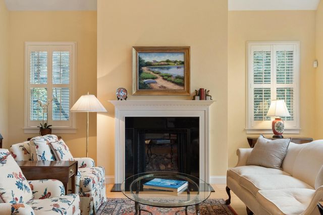 6 Candleberry Lane 27, Belmont, MA 02478