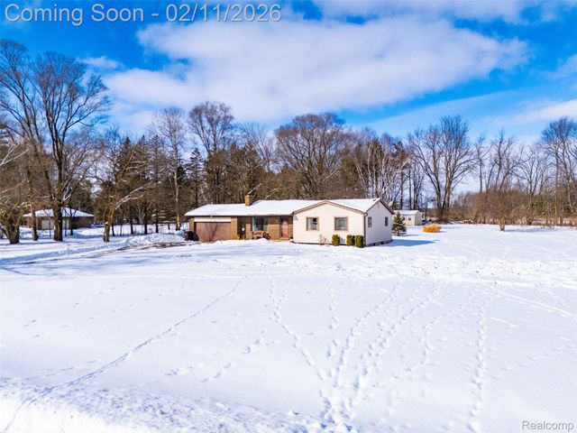 966 Nancy Ann Drive, Howell Township, MI 48855