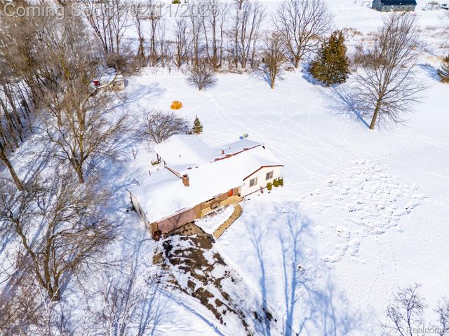 966 Nancy Ann Drive, Howell Township, MI 48855