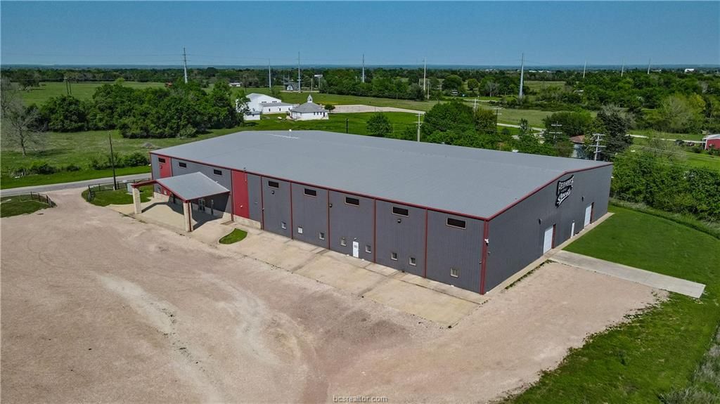 21930 Kathy Fleming Rd, Millican, TX 77866 — exterior