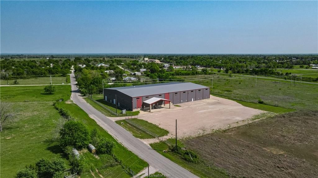 21930 Kathy Fleming Rd, Millican, TX 77866 — photo 2