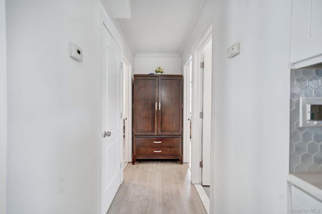 125 Hamlet Road, Levittown, NY 11756