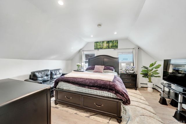 125 Hamlet Road, Levittown, NY 11756