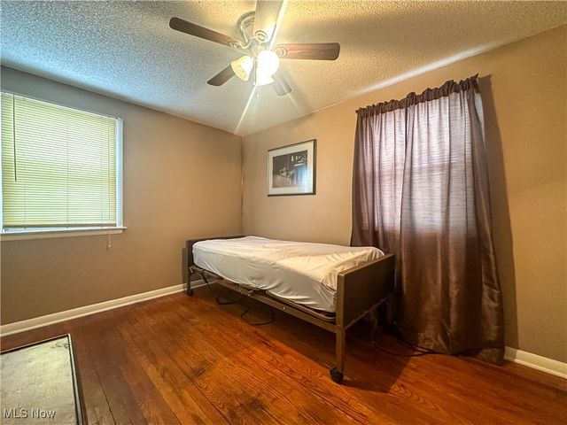 1443 Youll Street, Niles, OH 44446