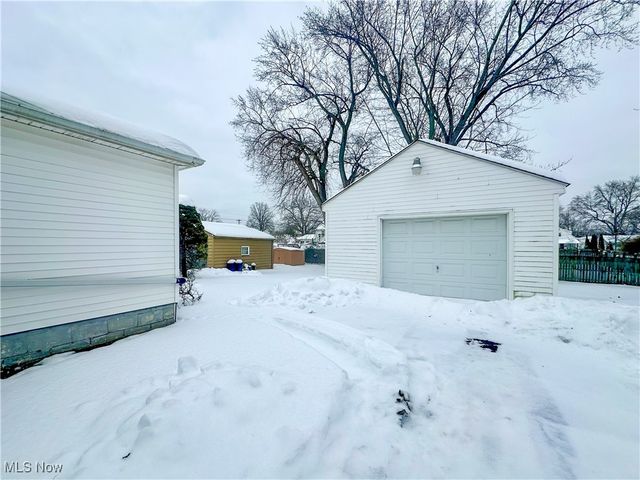 1443 Youll Street, Niles, OH 44446