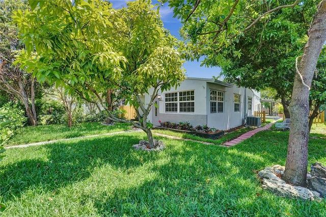 2422 Sherman Street, Hollywood, FL 33020