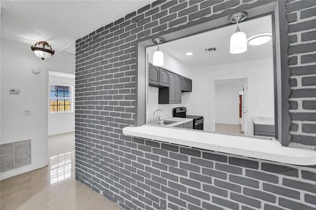 2422 Sherman Street, Hollywood, FL 33020