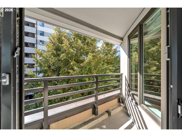 2245 Sw PARK Pl 6D, Portland, OR 97205