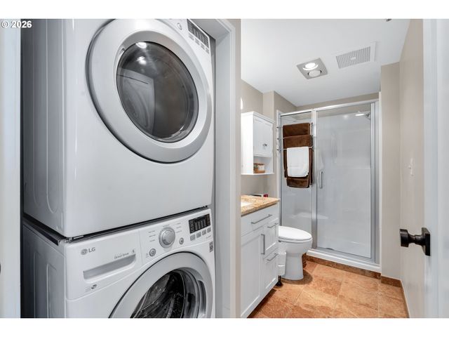 2245 Sw PARK Pl 6D, Portland, OR 97205