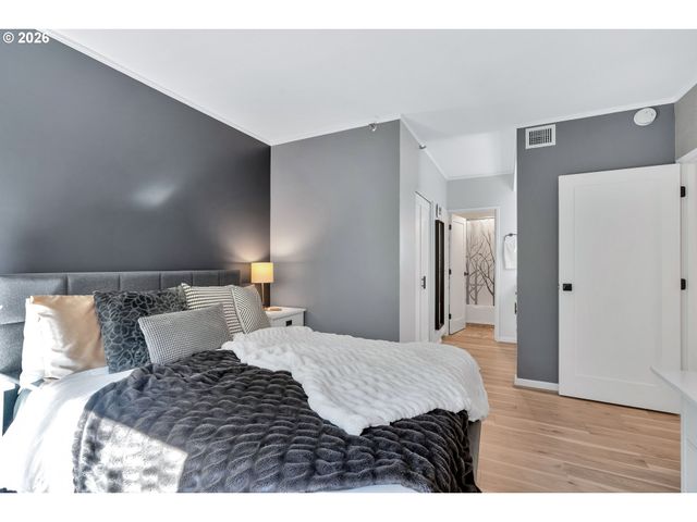 2245 Sw PARK Pl 6D, Portland, OR 97205
