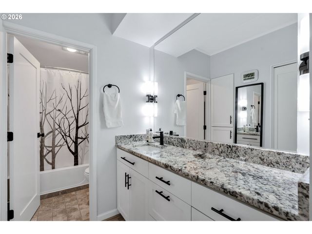 2245 Sw PARK Pl 6D, Portland, OR 97205