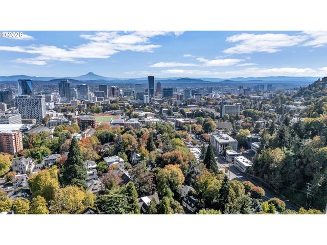 2245 Sw PARK Pl 6D, Portland, OR 97205