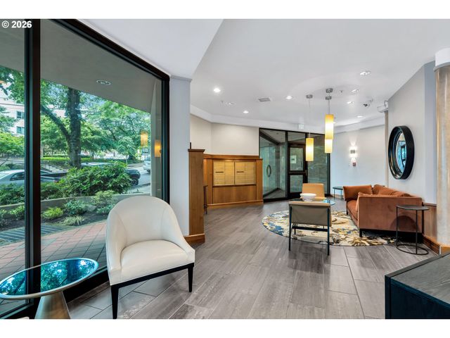 2245 Sw PARK Pl 6D, Portland, OR 97205