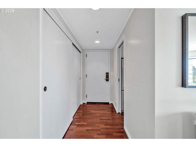 2245 Sw PARK Pl 6D, Portland, OR 97205