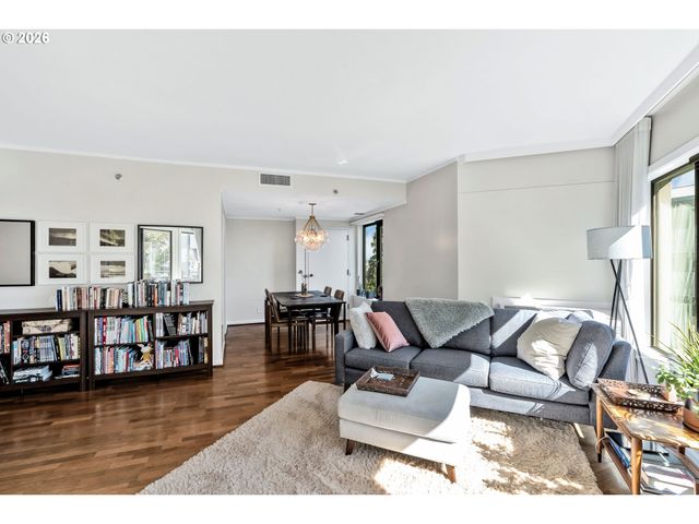 2245 Sw PARK Pl 6D, Portland, OR 97205