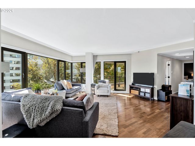 2245 Sw PARK Pl 6D, Portland, OR 97205