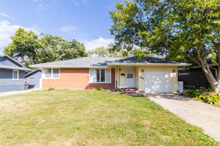 3027 Shawnee Avenue, Des Moines, IA 50310