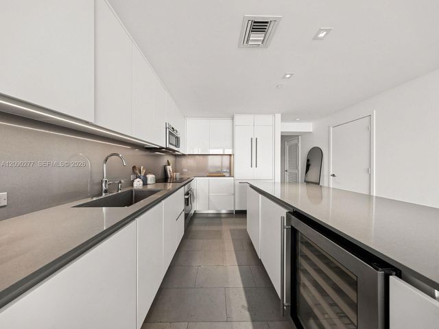 88 SW 7th Street 2506, Miami, FL 33130