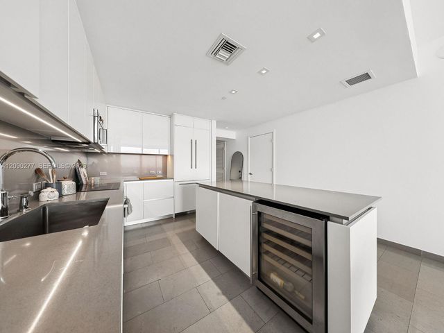 88 SW 7th Street 2506, Miami, FL 33130