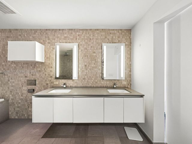 88 SW 7th Street 2506, Miami, FL 33130
