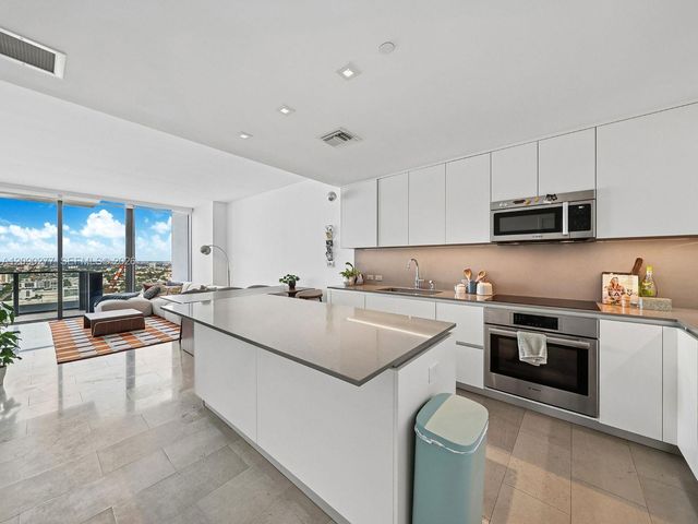 88 SW 7th Street 2506, Miami, FL 33130