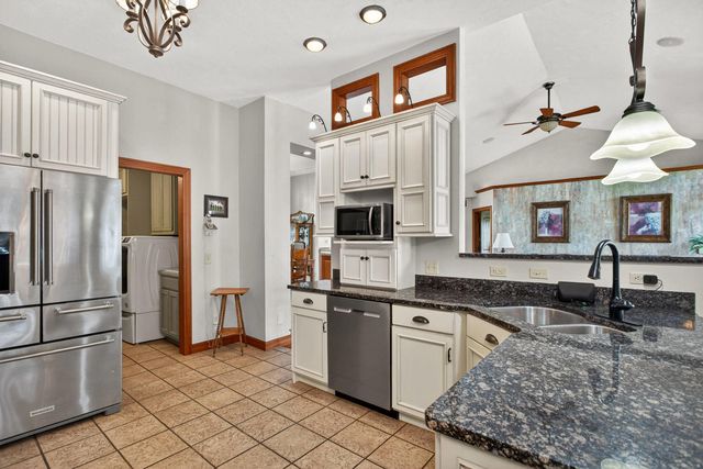155 Dragonfly Circle, Geneseo, IL 61254