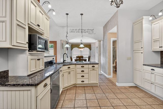 155 Dragonfly Circle, Geneseo, IL 61254