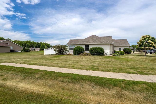 155 Dragonfly Circle, Geneseo, IL 61254