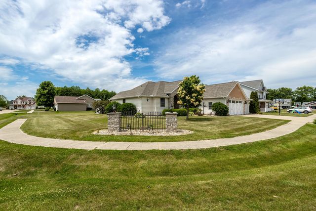 155 Dragonfly Circle, Geneseo, IL 61254