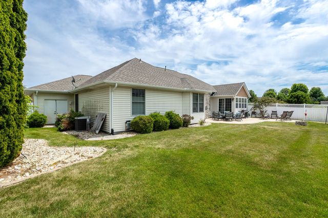 155 Dragonfly Circle, Geneseo, IL 61254