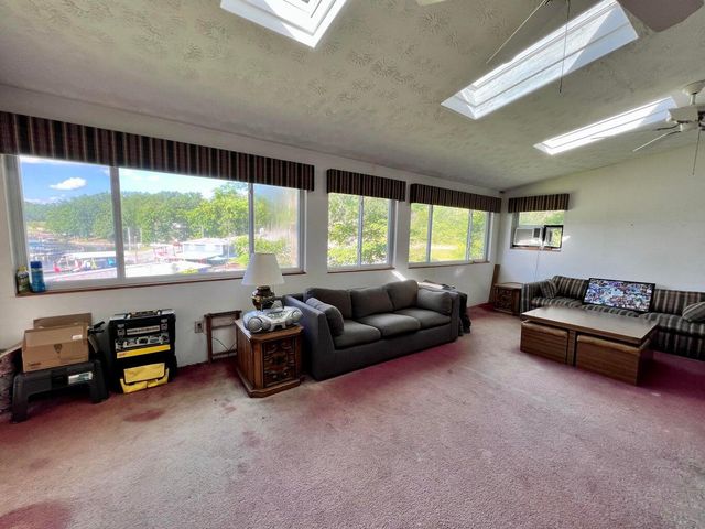 255 Highview Drive, Williamstown, KY 41097