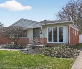 4000 Tulane Street, Dearborn Heights, MI 48125