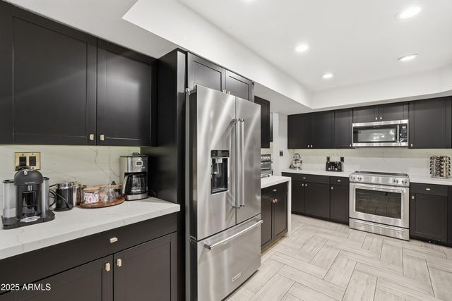 8526 E WHITTON Avenue, Scottsdale, AZ 85251