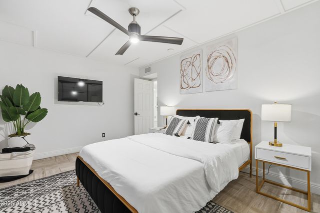 8526 E WHITTON Avenue, Scottsdale, AZ 85251