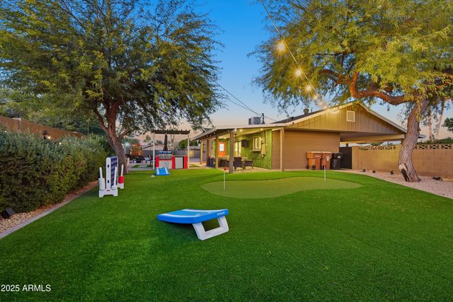 8526 E WHITTON Avenue, Scottsdale, AZ 85251