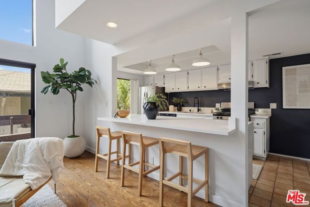 12806 Pacific Avenue 8, Los Angeles, CA 90066