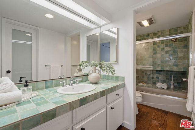 12806 Pacific Avenue 8, Los Angeles, CA 90066